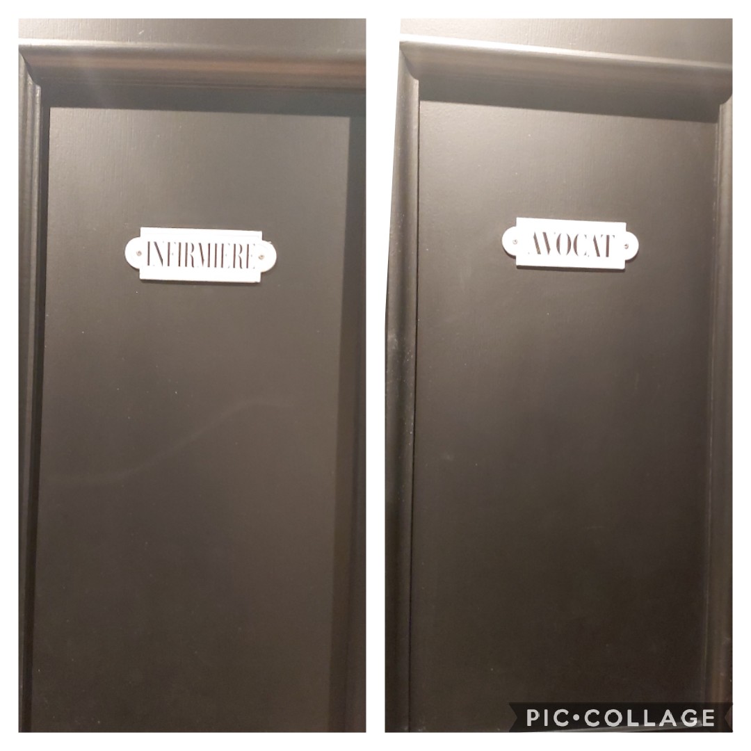 Qui aurait cru que les enseignes des toilettes pourront être sexistes ???? Vu dans un restaurant chic de la capital - et pourquoi pas (soyons fous!) renverser en "infirmier" et "avocate" ? Cela sera beaucoup plus tendance en 2021 !!! #mixité #parité #égalitéFH