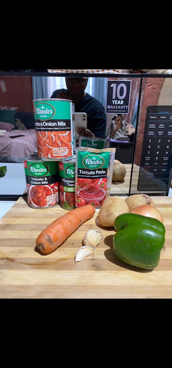 DimakatsoS05's tweet photo. @AyandaMVP @Yfm Love that @rhodesquality has exceptional value & canned food options to suit my every meal occasion. It’s convenient , affordable,full of flavor & meals tastes delicious🥘🍲❤️
#RootedinGoodness #RhodesQualityWinter @Yfm @AyandaMVP
https://t.co/3c3HUQPL3t