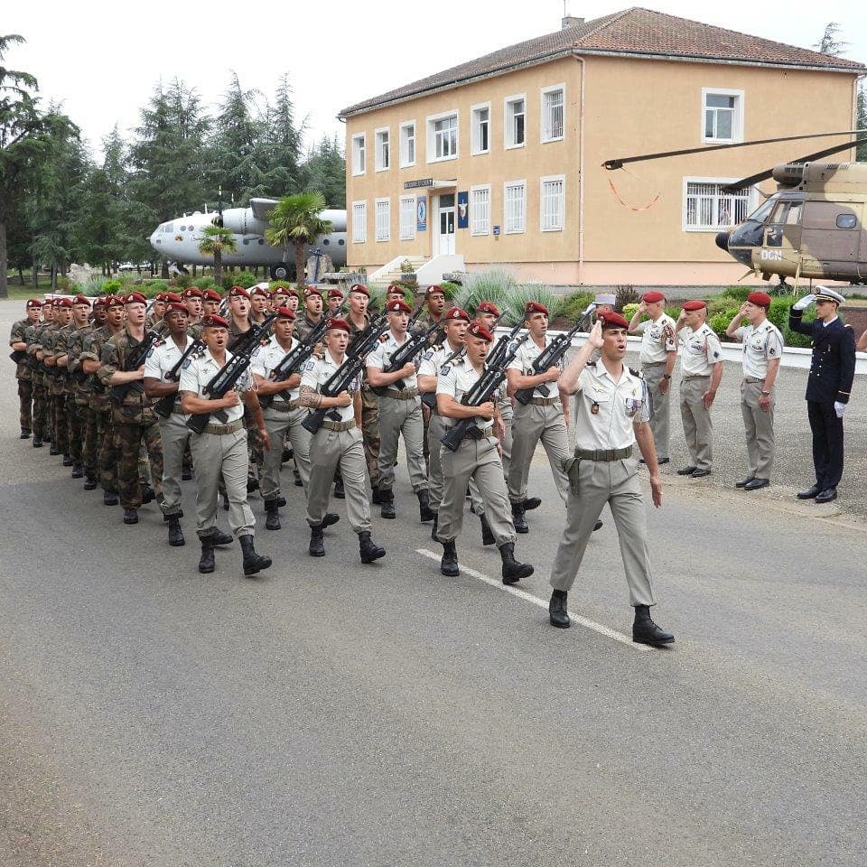 CFIM11BP_6RPIMa's tweet photo. La cérémonie de fin de formation des sections du 1er RCP, du 3e RPIMa, du 8e RPIMa et du 1er RHP s’est déroulée le 17 juin 2021 au CFIM11e BP-6e RPIMa. Quatre très belles sections qui ont marqué par leur excellent état d’esprit
#1RCP #3RPIMa #8RPIMa #1RHP
#CFIM11BP6RPIMa https://t.co/Vdahh1W6c1