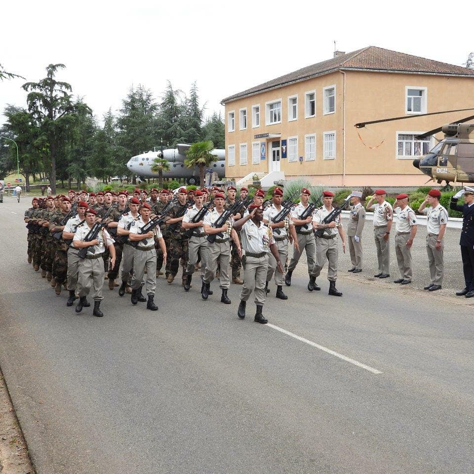 CFIM11BP_6RPIMa's tweet photo. La cérémonie de fin de formation des sections du 1er RCP, du 3e RPIMa, du 8e RPIMa et du 1er RHP s’est déroulée le 17 juin 2021 au CFIM11e BP-6e RPIMa. Quatre très belles sections qui ont marqué par leur excellent état d’esprit
#1RCP #3RPIMa #8RPIMa #1RHP
#CFIM11BP6RPIMa https://t.co/Vdahh1W6c1