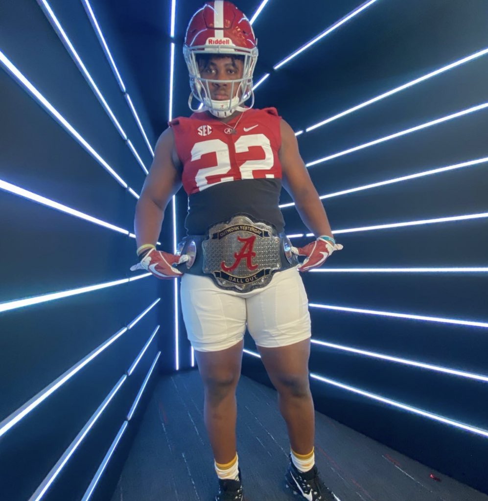 RTRnews's tweet photo. 5-Star DL James Smith
#CarverHS #ClassOf2023 #RollTide @BigKong57 https://t.co/ctJluek7zP