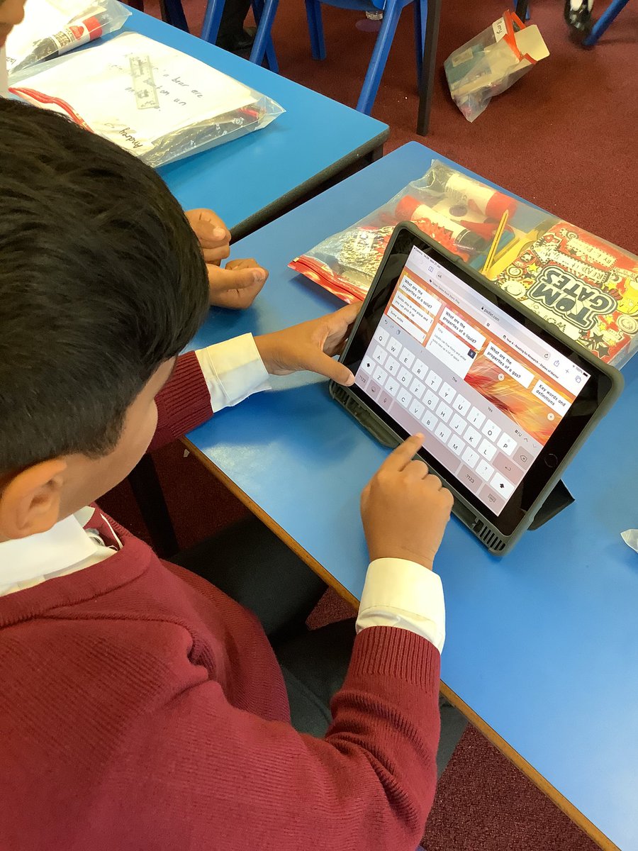 TyntesfieldLC's tweet photo. We are reading for research and using Padlet to gather our ideas and understanding about solids, liquids and gases. https://t.co/cdXRjvO2hl