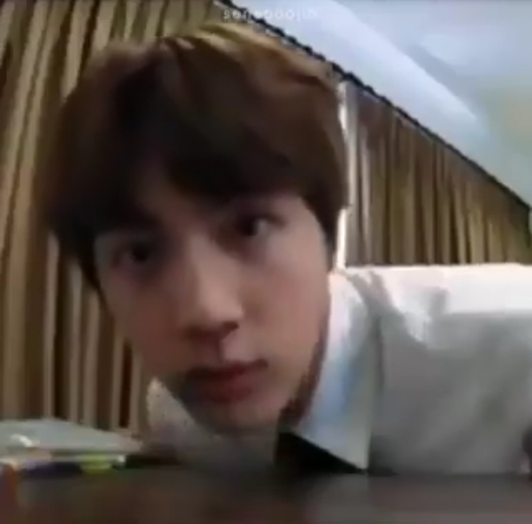 DrawsTrona's tweet photo. Tiny peaking Seokjinnie 🥺🐹
#btsart #art #pencilart #BTSJIN
. 
. Late but happy #200DaysWithAbyss https://t.co/4nSmyoeHob