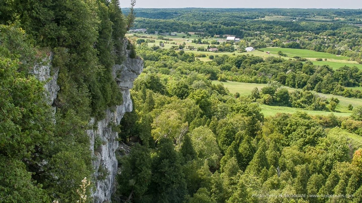 The Niagara Escarpment | Gchi-Bimadinaa | Kastenhraktátye has been a place of significance for Indigenous peoples since their ancestors arrived. The BTC is committed to honouring Indigenous voices, knowledge &amp; experience in our conservation work . #NIPD2021 #IndigenousPeoplesDay