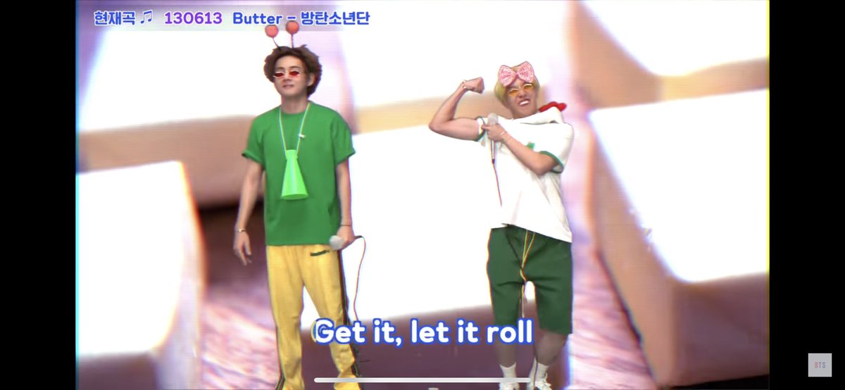 nylan_nalyn's tweet photo. There’s so much to handle on this Butter video! 🤣🤣 #taekook #MuscleHope #BTSChaos #Vhope @BTS_twt #Butter3rdNo1OnHot100 https://t.co/FJyoEQ8C2b