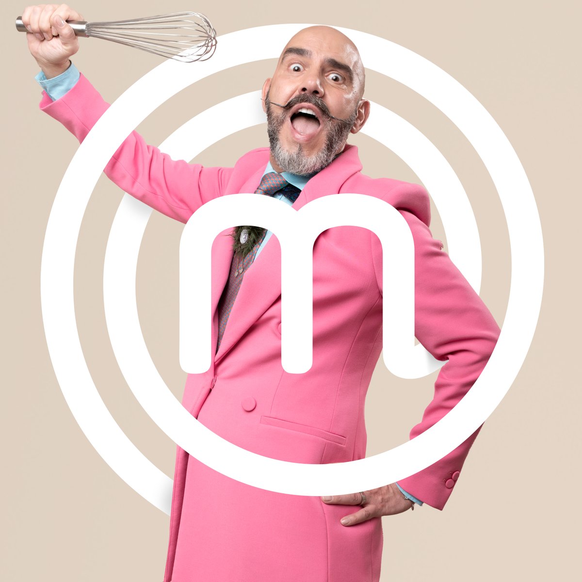 ¡Para Fred Redondo la vida debe vivirse intensamente! 🔥 Asegura que ha aprendido el reciclaje de comida 👀 Sin embargo, su fuerte es el emplatado, ya que tiene un gran talento para decorar mesas y platos 😮 PRONTO #MasterChefCelebrityChile 👉🏽 bit.ly/2SO5SSi