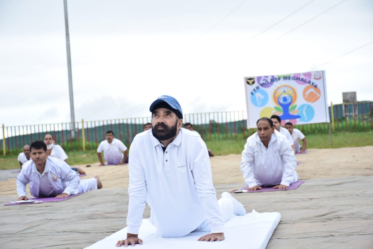 BSF_Meghalaya's tweet photo. Celebrating the spirit of happy and healthy life, on #InternationalYogaDay ,@BSF_Meghalaya organized #yoga camps for troops and their families in all its campuses and BOPs in #Meghalaya.
#YogaForWellness
#YogaWithBordermen https://t.co/eic0nyoo2U