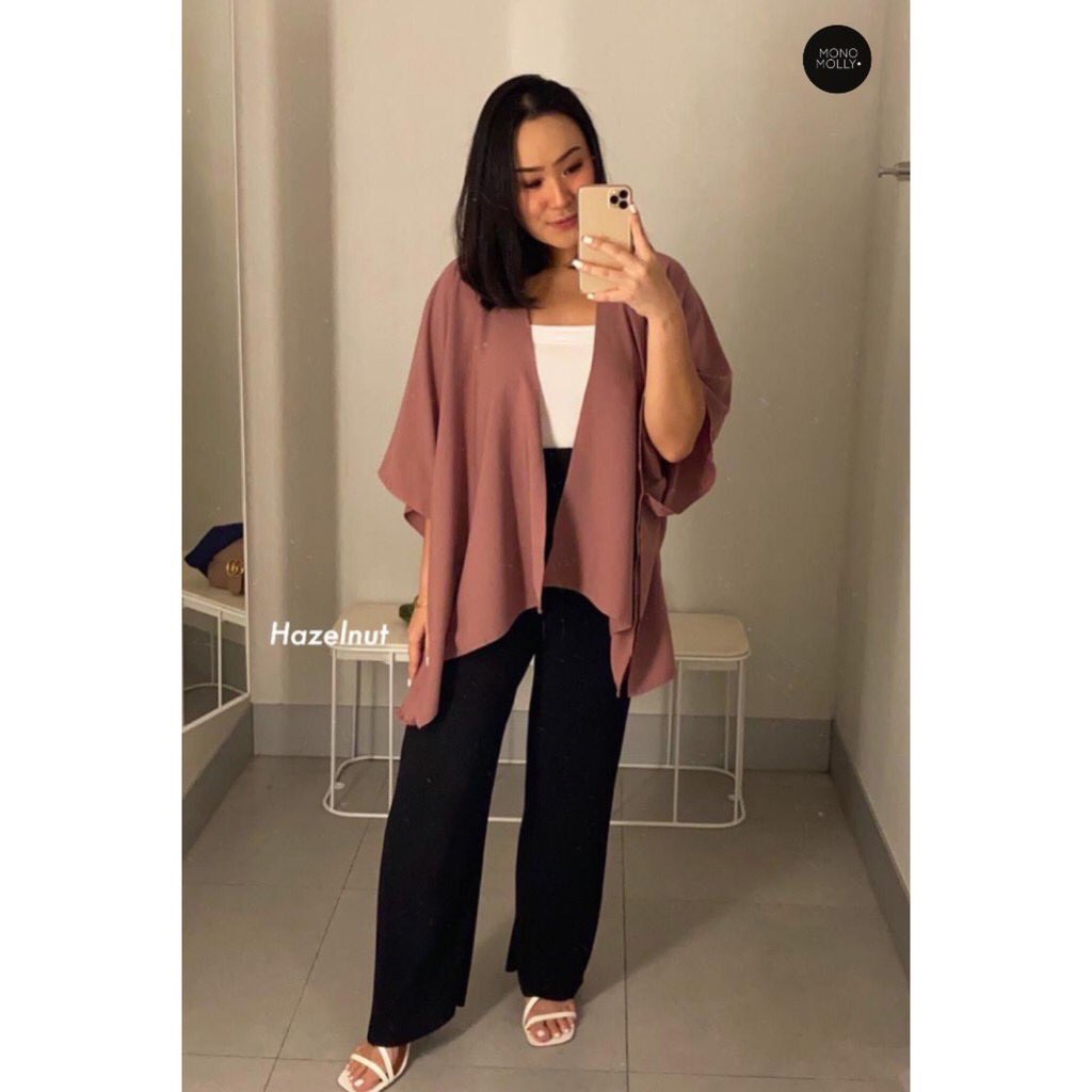 RacunnShopee's tweet photo. ✨Olla Batwing Outer✨

◽️Harga : 99.000
◽️Pengiriman : Jakarta Pusat
◽️Bintang : 4.8
◽️Link : https://t.co/Q488YlE8Aa https://t.co/OQxiIJPF0d