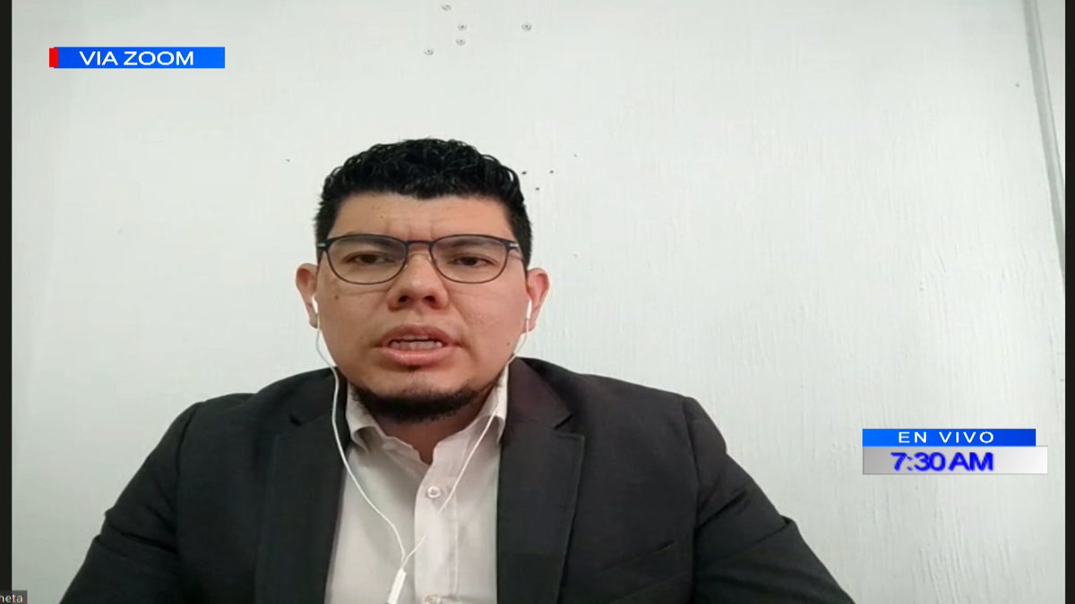 ElSalvador | Economista Ricardo Castaneda señala en @dialogo21 que el  bitcoin se asemeja a los esquema Ponzi y piramidal en el que unos pocos se  benefician en la medida en que más