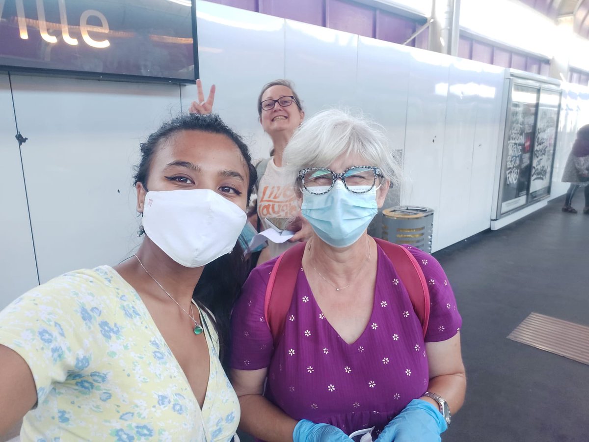 MetasubM's tweet photo. Studious and very happy! Even after 6 hours swabbing by almost 30°C outside 😂♨️!!! All for science!
#MetaSub2021
#gCSD2021
#metasub
#MetaSUBMarseille
#girlmetasubers
#swabventure
#urbanmicrobiome
#cityscalemetagenomics
#citizenscience
#metagenomics https://t.co/1eJHWqOLmj