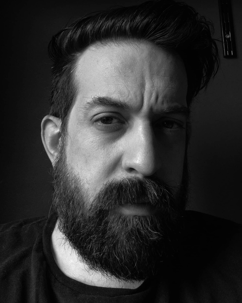 SMalphurious's tweet image. Playing with B&amp;amp;W and light 😄 instagr.am/p/CQYnGjVjB9i/