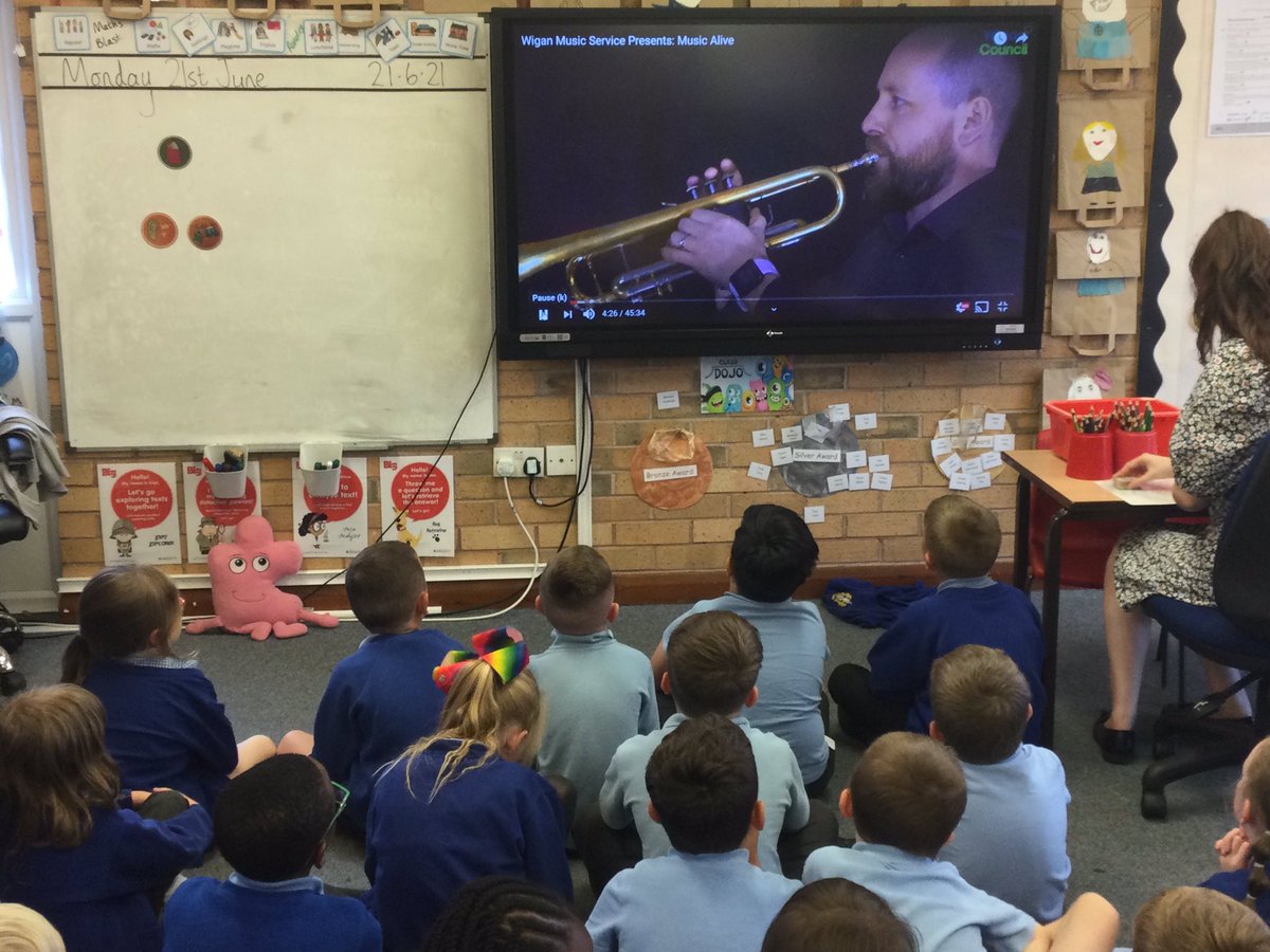 LSTMrsC's tweet photo. Enjoying the concert provided by the Wigan music service #stpsmusic https://t.co/MKwPZ6vZr1