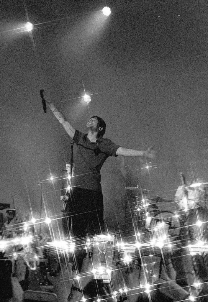 bfearlesslights's tweet image. "Cause you're a sky, you're a sky full of stars 
you're such a heavenly view."