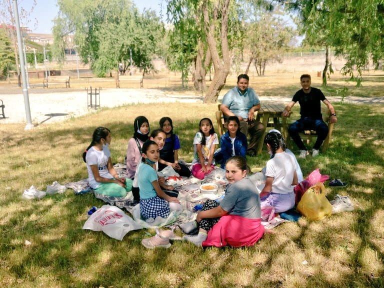 Merkezimizde Yöresel Halk Oyunları Kulübümüzde eğitim alan gençlerimizle birlikte piknik, sportif ve sanatsal faaliyetler gerçekleştirerek güzel bir gün geçirdik.
#GSBGM
@fikretdag_42