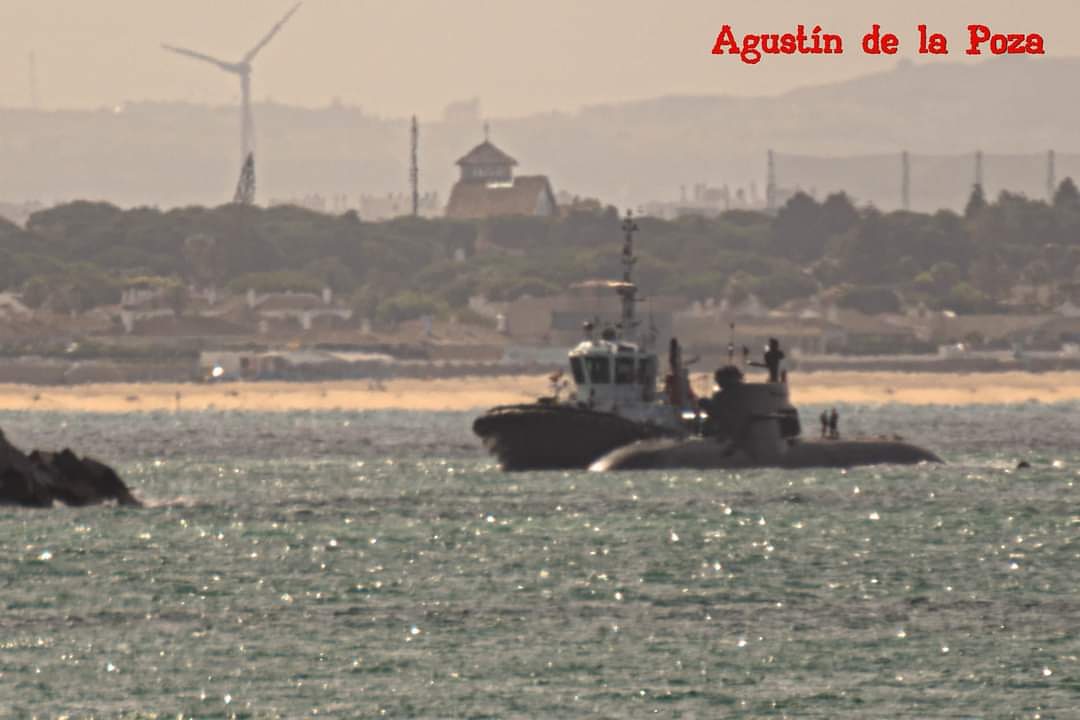 WarshipCam's tweet photo. German Navy Type 212A-class attack submarine S185 (U35) coming into Rota, Spain - June 21, 2021 #u35 #type212a #s185
* photo courtesy of @agustinlowpozi https://t.co/omwZWAJ5PM