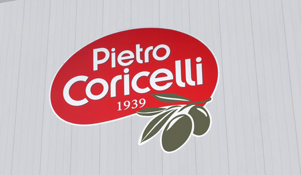 Decollanz's tweet photo. #Coricelli adotta #IBM Food Trust per la tracciabilità del proprio #olio extra vergine di oliva. #Blockchain per garantire la qualità dell’olio EVO e offrire al consumatore maggiore #trasparenza sulle certificazioni del prodotto https://t.co/xA72EsxVti https://t.co/xnPy86hCXk