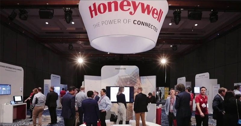 MatroxVideo's tweet photo. Information + Experience + Industry Visionaries. Join us at @honeywell User Group (HUG) starting today until June 23! Chat with our team to learn about #Extio_3 IP #KVM extenders for efficient operations and increased user productivity: https://t.co/Ngrs2qBLR0
#Matrox https://t.co/0tTvZWf7ld