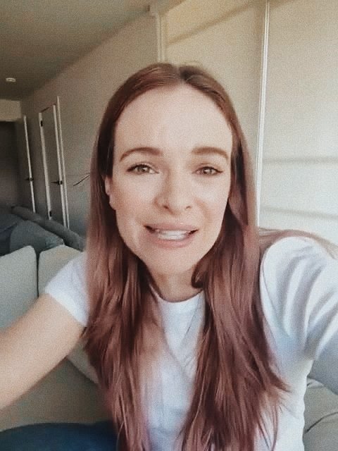 Panabaker selfie danielle 'The Flash'