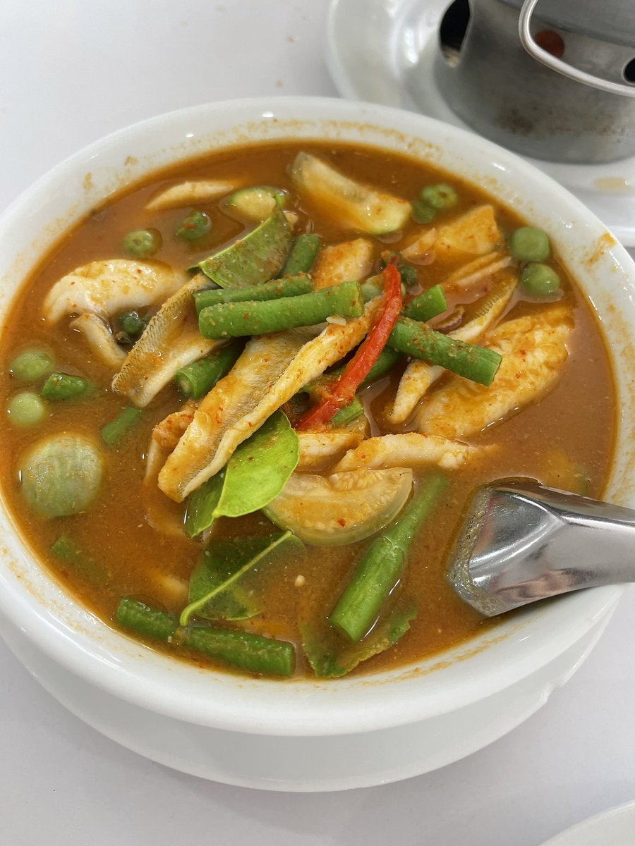 ณ ร้านอาหารดีพร้อม บางแสน

อร่อยอ่ะ อร่อยมาก โดยเฉพาะแกงส้มไข่ปลา ฟองโตมากครัช! ออส่วน และเนื้อปูผัดพริกเกลือ ห้ามพลาดเลยเด้อ ต้องลอง <a href="/aroii/">@aroii บอกต่อ</a> #อร่อยจนต่อบอกต่อ