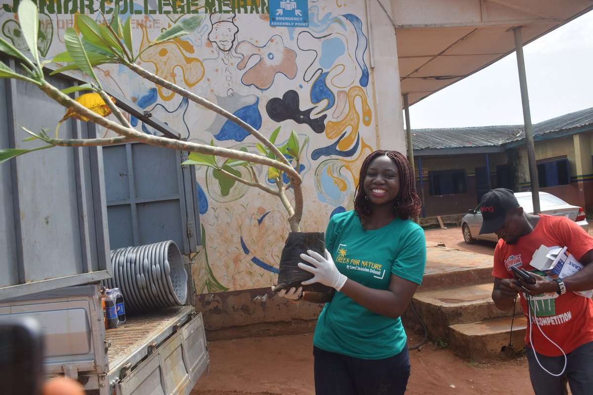 Imilaws1's tweet photo. On the 16th of June 2021, I planted 25 trees to celebrate my 25th birthday and gave out 20 Waste bin to Lagos state model College Meiran to encourage environmental sustainability. All thanks to God and everyone who supported me in achieving this, I appreciate you all. https://t.co/1tMbDTmEf1