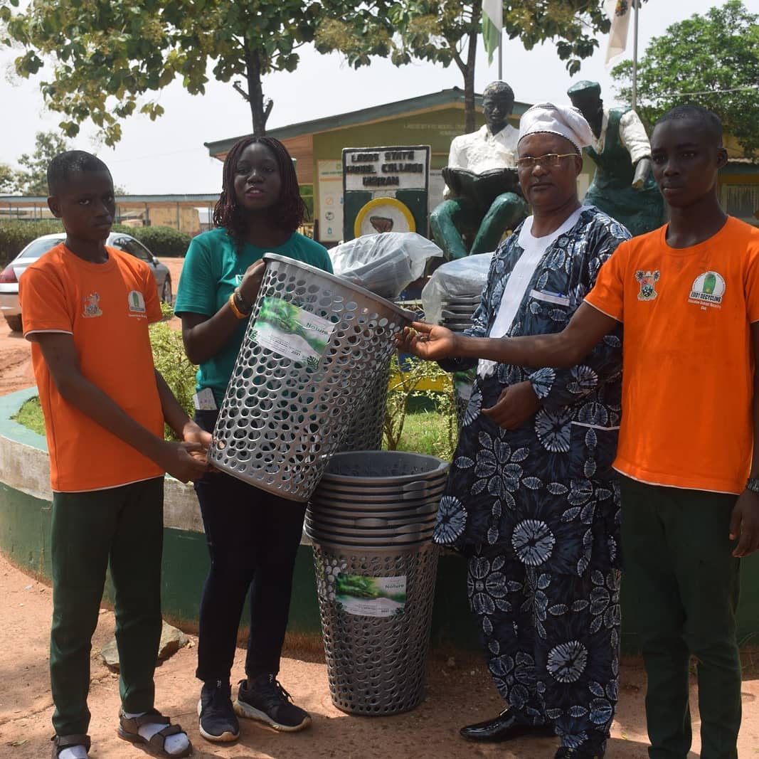 Imilaws1's tweet photo. On the 16th of June 2021, I planted 25 trees to celebrate my 25th birthday and gave out 20 Waste bin to Lagos state model College Meiran to encourage environmental sustainability. All thanks to God and everyone who supported me in achieving this, I appreciate you all. https://t.co/1tMbDTmEf1