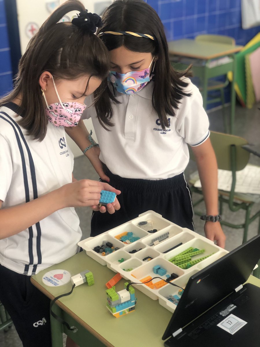 Csamisancer's tweet photo. Cómo hemos disfrutado y cuánto hemos aprendido!!!
ROBÓTICA y TECNOLOGÍA al PODER💪 gracias a toda la comunidad educativa Sta Ana que lo ha hecho posible. KEEP WORKING🔝 https://t.co/th0xHsdKpF
