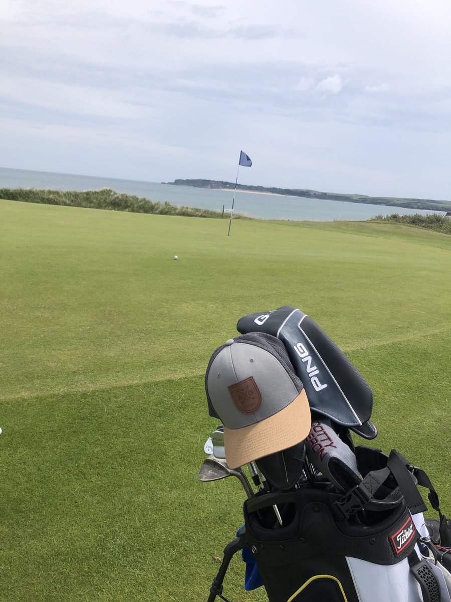 DanielEdgeSmith's tweet photo. What a track! Well played ⁦@TenbyGolfClub⁩. Well played! @paulcoops33 ⁦@AverageGolfer99⁩ #lastonepromise #sorrynotsorry https://t.co/ytFLeLiVos