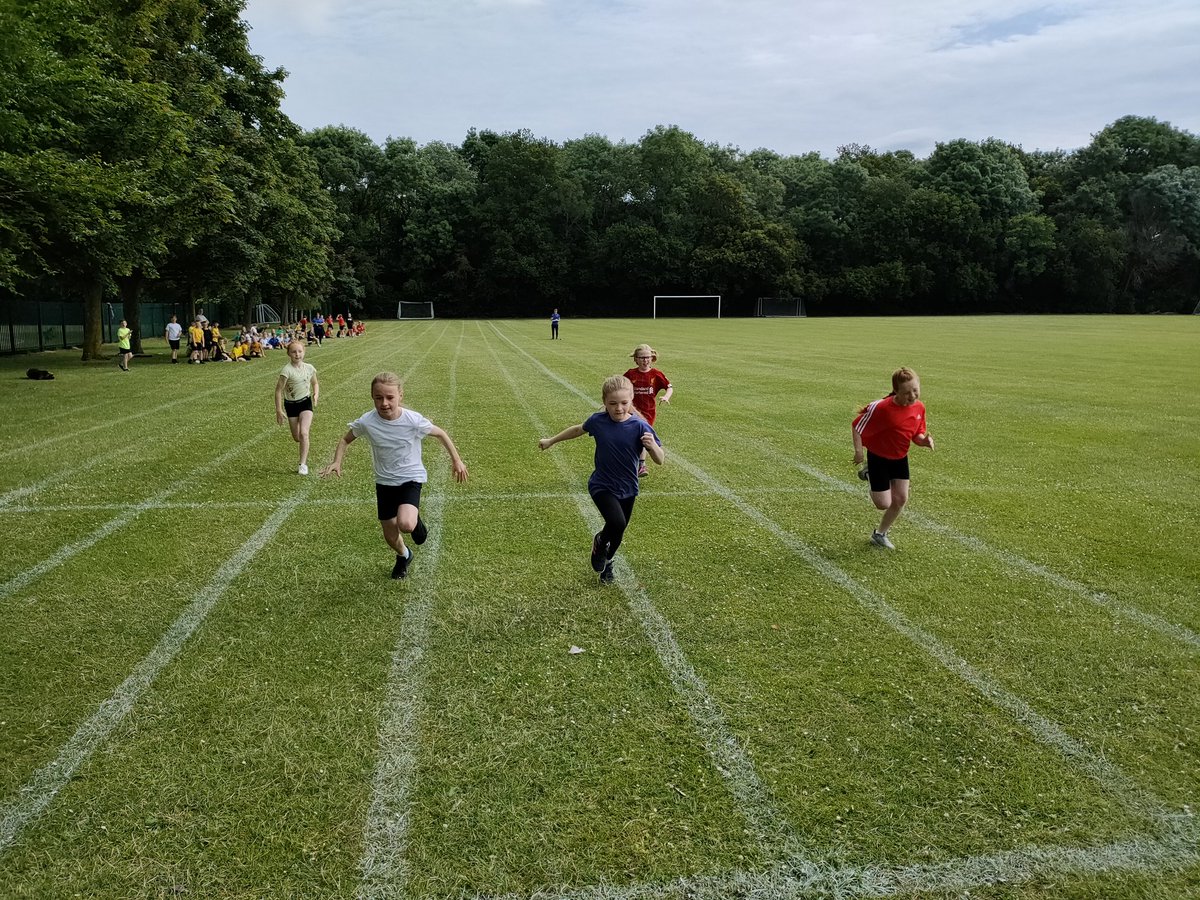 Ryan Jones tweet media