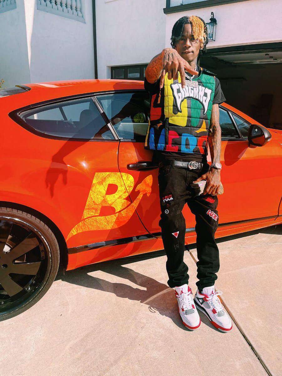 BroCoin_'s tweet image. Is @souljaboy going to invest this money on #Brocoin ? 😁

We will give $1,000 each to 5 Random person if @souljaboy
RT this tweet 😅

#Brocoin #Defi #BSC #BinanceSmartChain