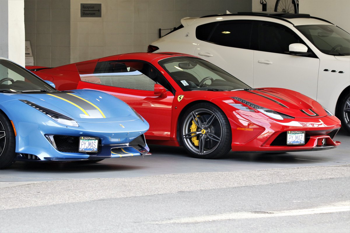 458 Speciale & Pista. #ferrarispeciale #pista #italiansupercar #redFerrari #supercars #supercarspotting #supercarlifestyle