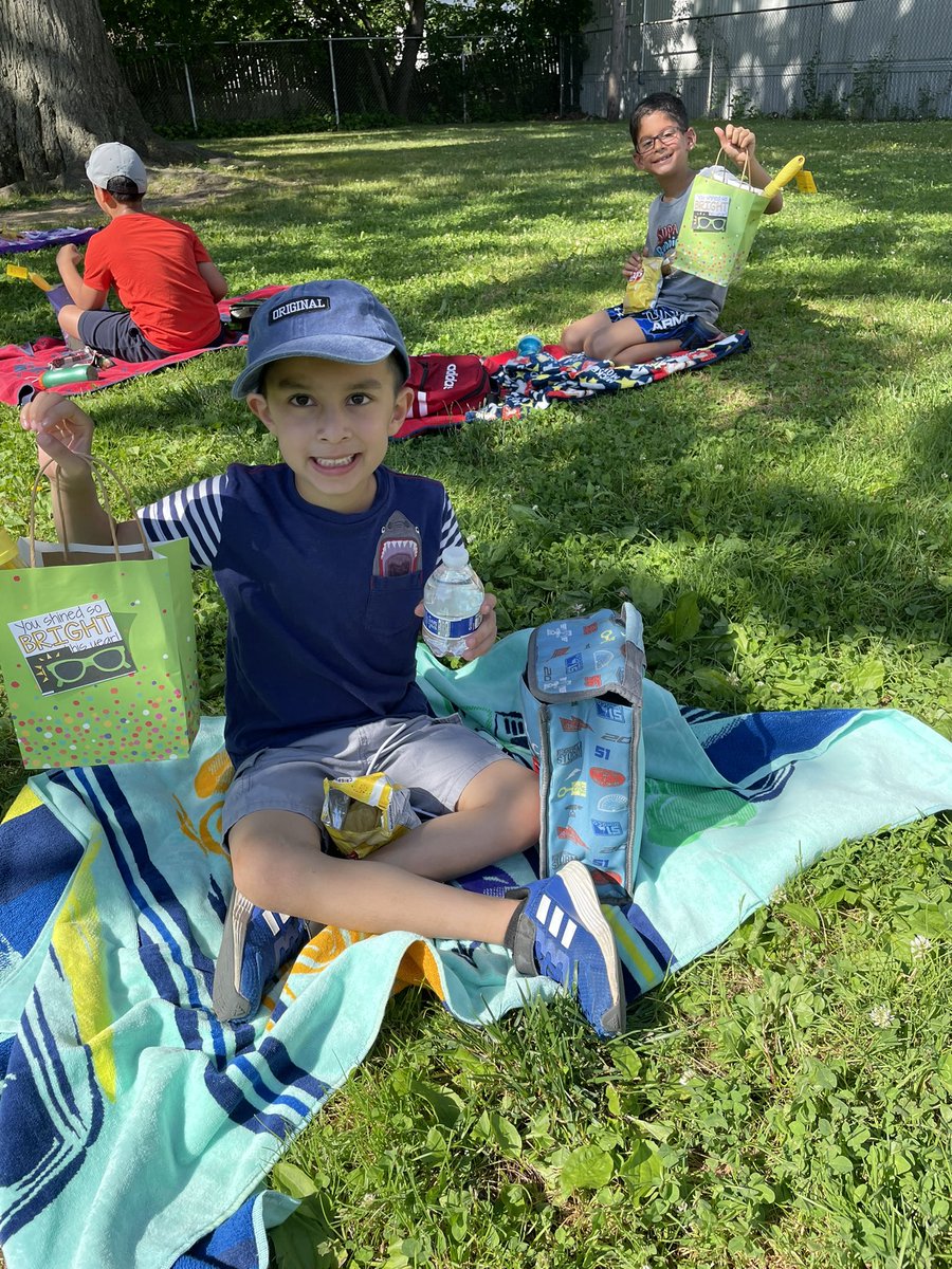 Miss Anton tweet media