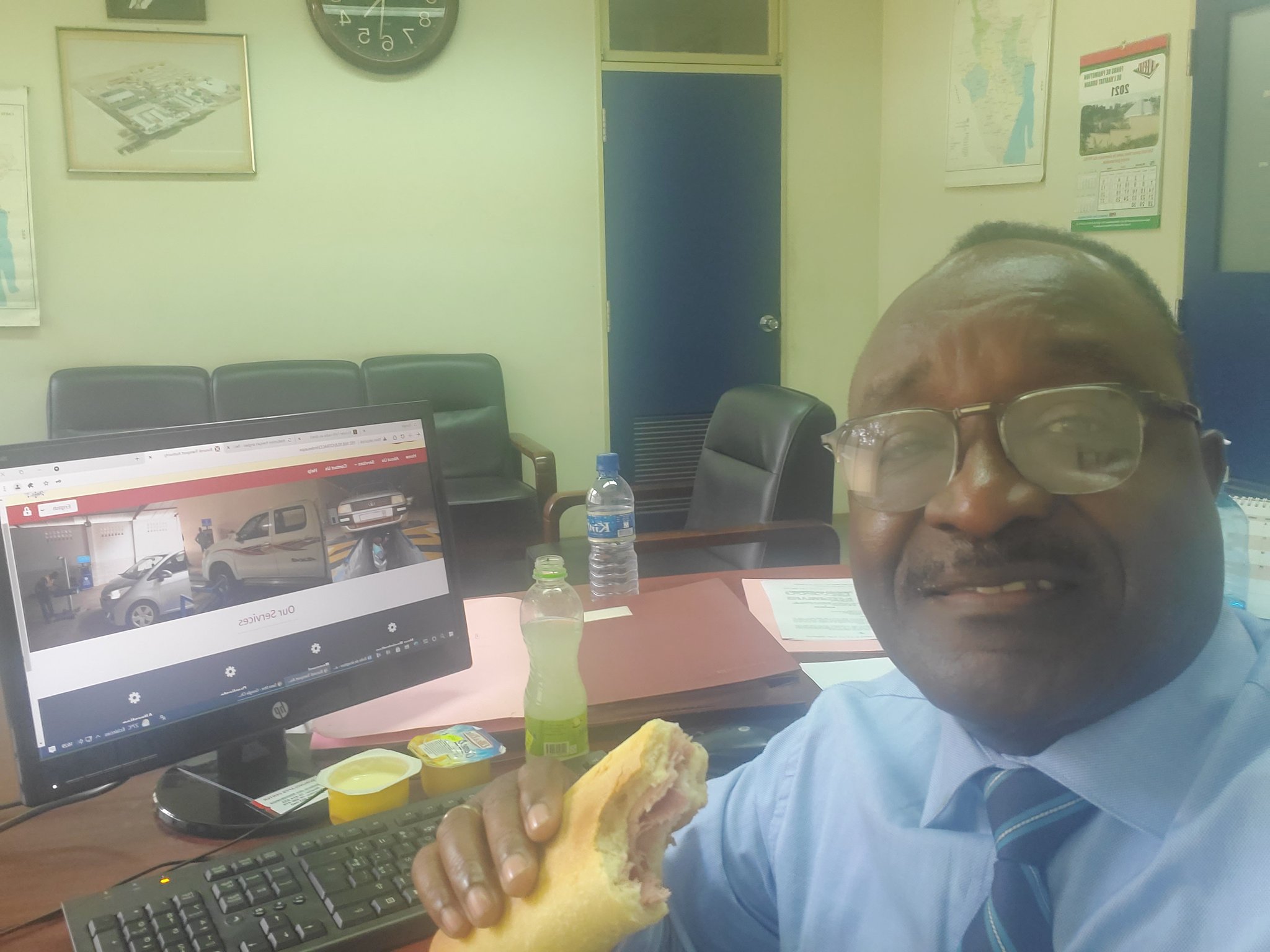 Maniratunga En Fin Depuis Ce Jour 21 06 21 A J 3 De Mon Anniversaire Sandwich Au Bureau Car Manque De Tps Le Controle Technique Est Obtenu En 1 Journee Comme Je L Avais Promis