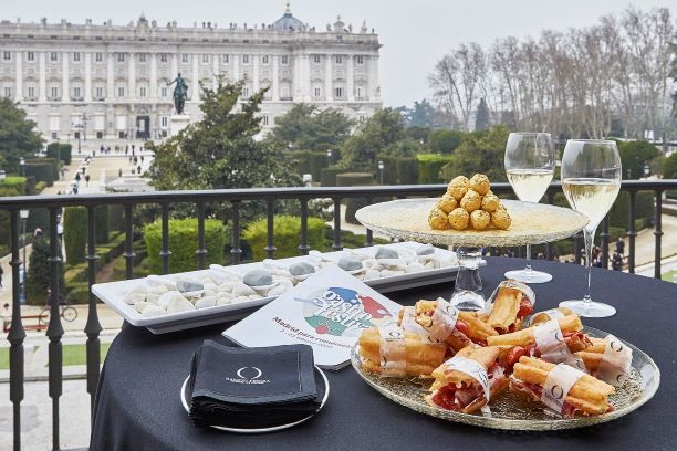 MyTravelPosts's tweet photo. Food &amp; More Food! Eating Your Way Through Madrid! @SpaininUSA https://t.co/hoR80FcF3n Join https://t.co/ukZPxS6Lxj’s Community and share your stories and blogs #EventProfs #MeetingProfs #plannercommunity #biztravel @i_meet https://t.co/QqugKZI80j