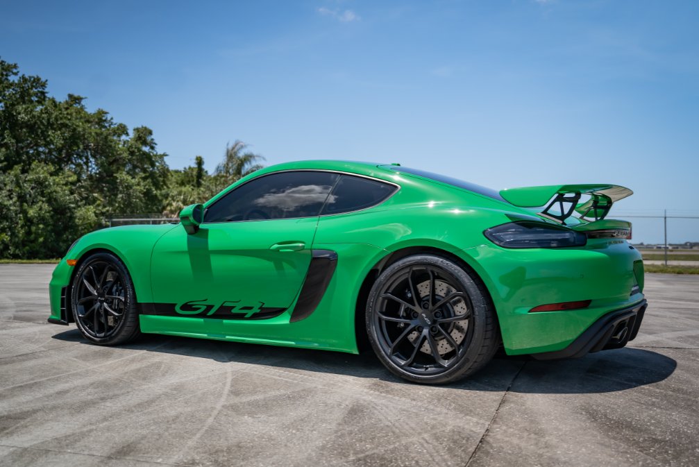 DreamGiveaway's tweet photo. 2021 Porsche 718 Cayman GT4 in Python Green More pix at https://t.co/zifiwv2q9p
#Porsche #Cayman #GT4 #PythonGreen #911killa #exoticcar https://t.co/mmBrC8GlSm