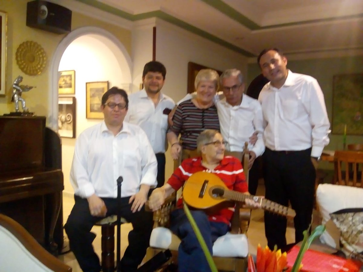 JorgeAndresARNG's tweet photo. Buen viaje maestro Frank Preuss. Gracias infinitas por su música y su amistad. Vuela alto. https://t.co/oPwGz8E0yX