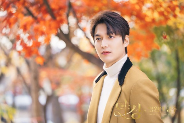 royalcourtlady's tweet photo. You deserve all the love and happiness today and always. Happy happy 35th birthday, Actor Lee Min Ho! 

#HappyLeeMinHoDay https://t.co/SNMq3crodZ