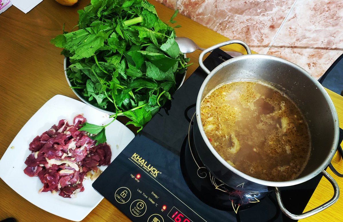 ntvblog's tweet photo. Bò nhúng mắm ruốc #beef #bònhúngmắmruốc #bonhungmamruoc #bonhung #bònhúng #mắmruốc #mamruoc #ẩmthựcsàigòn #amthucsaigon #mónngonsàigòn #monngonsaigon #foodstagram #foodsaigon #saigonesefood #saigonfood #hochiminhfoodie #hochiminhfood #vietnamesefood https://t.co/Y9VJK8V6NI