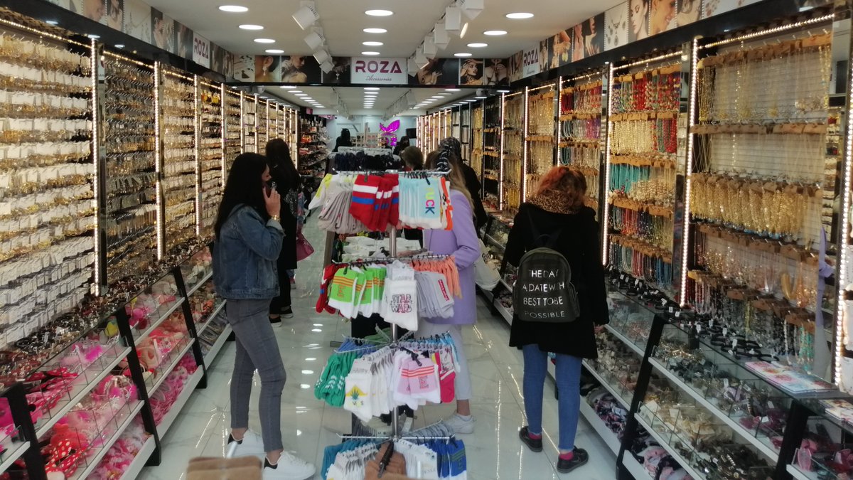 NoSSSiSTEM's tweet photo. Roza Accessories Kocaeli Mağazası merkezden yönetimli barkod satış NoSS CRM Merkez, şubeler için NoSS CRM Mağaza perakende pos satış yazılımı tercih ederek, barkod satış sistemi ile tanışmış oldular.#barkodsistemi #hizlisatis #merkezisistem #stoktakip #barkod #Tbt #aksesuar https://t.co/kKaiyW3wt0