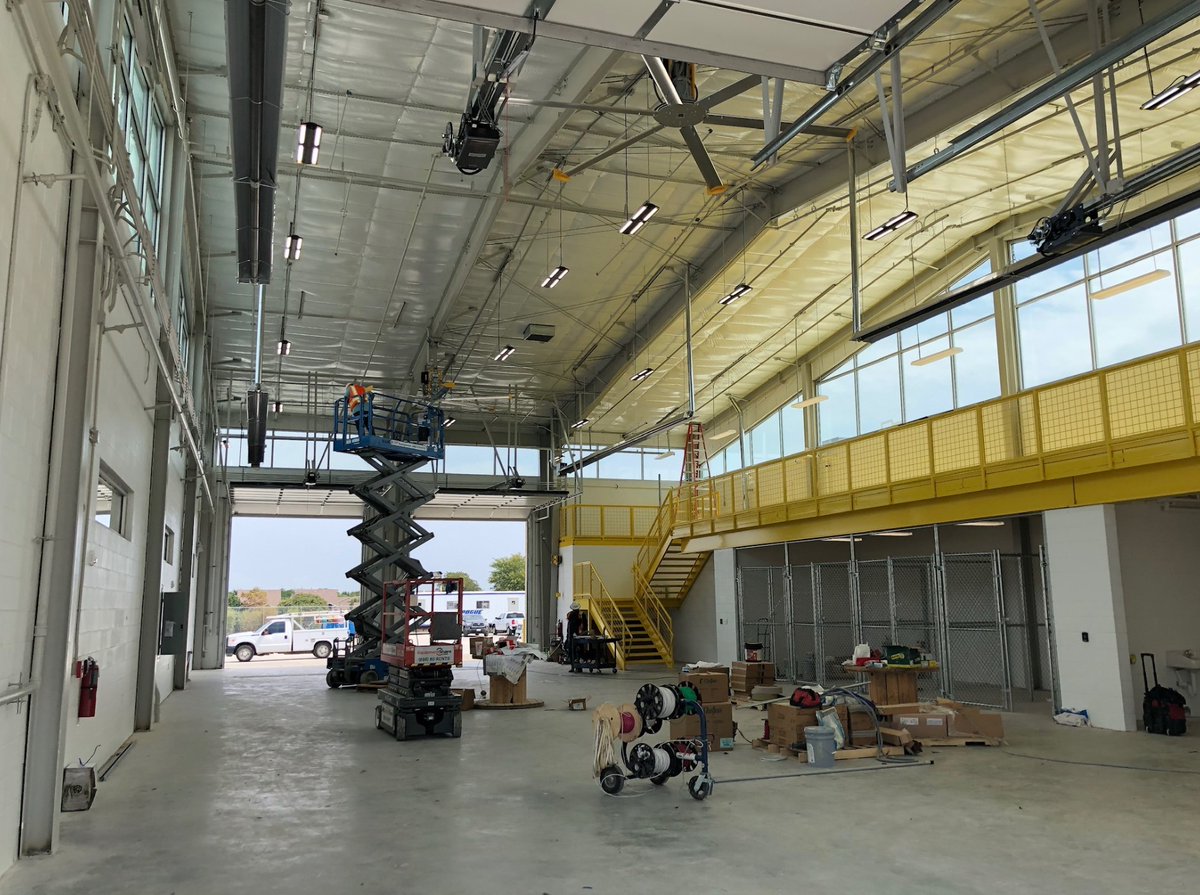 Have you ever worked in a place that you hated because it was too dreary? We're effected by our environments &amp; incredible #NorthTexas cities like the <a href="/cityofplanotx/">City of Plano</a> are appreciating how #greendesign effects productivity - like their colorful &amp; naturally lit maintenance center!