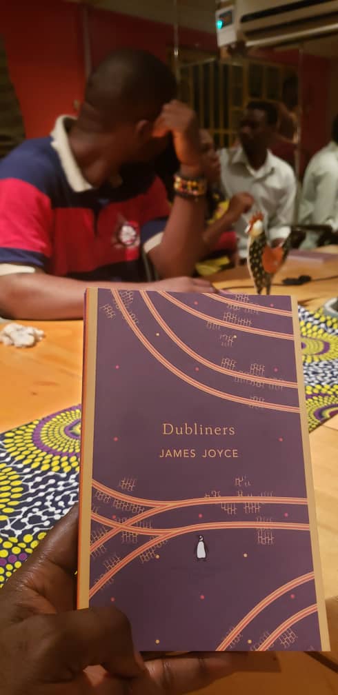 AbujaLitSociety's tweet photo. #Throwback: During, last Friday night's #ALSbookclub copies of James Joyce "Dubliners" donated by the @IrlEmbNigeria in celebration of #Bloomsday2021 was distributed to the attendees.
Whom unanimously agreed to read and discuss #JamesJoyce #Dubliners in August. https://t.co/NzjV1odqXi