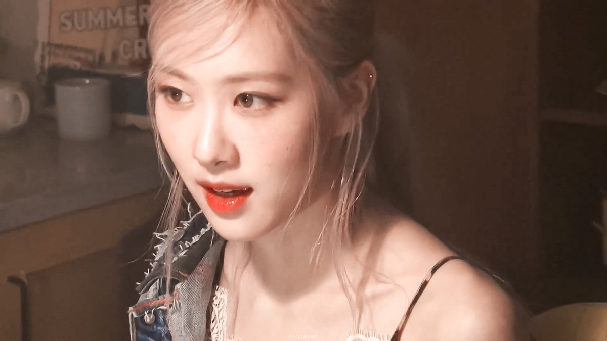 ERlycoris's tweet photo. #SinceWeMetROSÉ
❤️🌹🐿

#ROSÉ ⁠⁠#BLACKPINK #로제 #블랙핑 https://t.co/r6WVNSQpTB