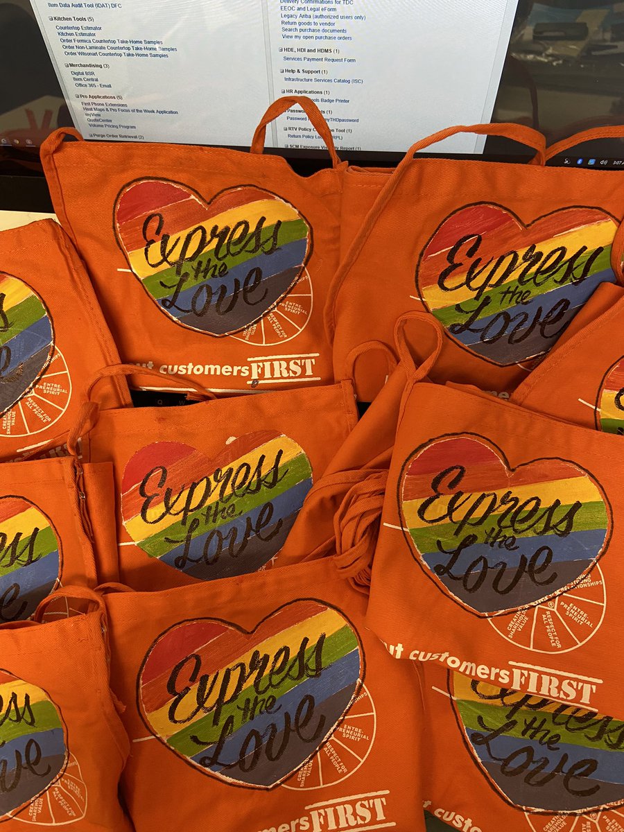 Maira_THD's tweet photo. @BrittanyMOrtiz1 @0935 @TDonnelly921 @arothrock70 @paul_ganz Yes, “Express the Love”, We are ☝️ One… https://t.co/nSoGndFQ2R