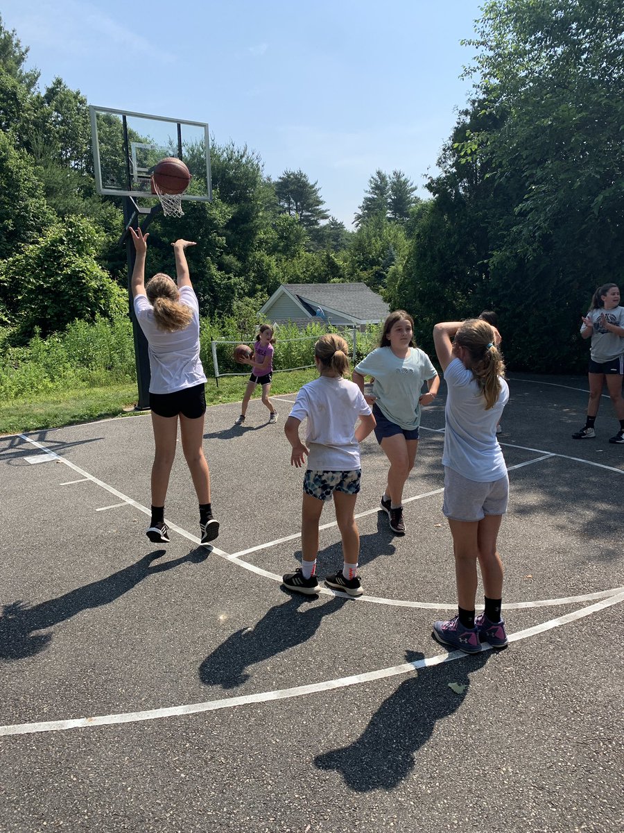 EA Backyard Ball is back!!! The girls worked so hard and were so happy to be back on the court. Great way to start off the summer!!!!! ❤️💪🏼🏀 <a href="/abbyypmiller/">Abby Miller</a>