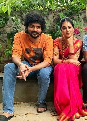 PriyankaM_OFC's tweet photo. Wishing Very Happy b'day @Kavin_m_0431 brother ❤ On Behalf Wishes From @priyankaamohan Fans 💙☺ We are Also Waiting For Ur Upcoming #Lift Movie 😊🤗 

#HappyBirthdayKavin @KavinFansClub https://t.co/d1KD3ZRLCP
