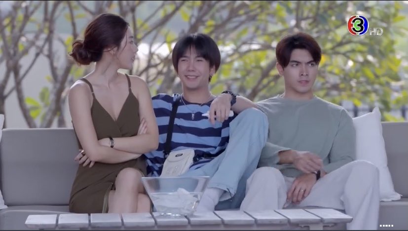 TTiskongrach's tweet image. ท่านั่งโอ๊คได้ใจแม่มากกก😂
#พราวมุกep11