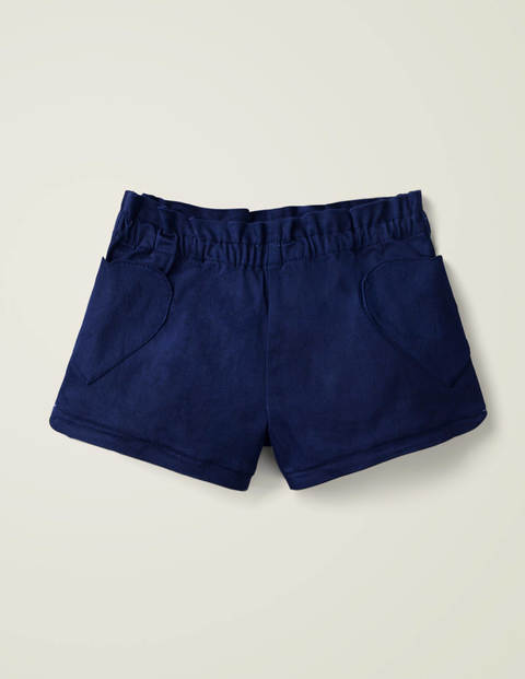 foundbybojana's tweet photo. Both #PrinceGeorge and #PrincessCharolotte wore @Bodenclothing at #RunSandringham yesterday. Heart Pocket Shorts for Charlotte https://t.co/ihR8IH1PS8 and Chino Shorts in College Navy for George https://t.co/09vefTLjiV @KatesKidsWore @ufonomore @dataduchess2 https://t.co/LoxvXKvmkL