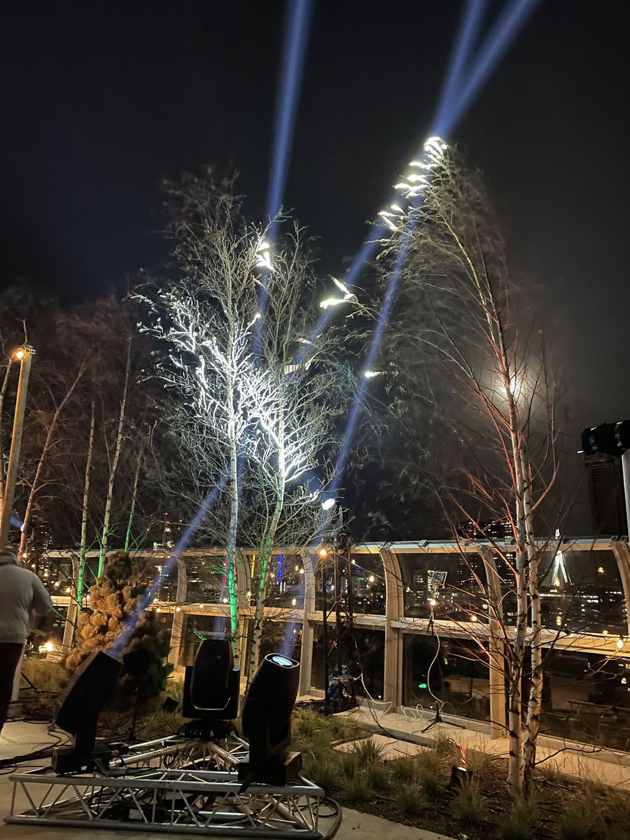 ClayPakyNews's tweet image. During the @Eurovision, the #ErasmusBridge was given ‘virtual wings’ to open up to the future again. AH Event Facilities used the #SharpyPlusAqua for this project, together with the #SharpyPlus
Concept: Mothership
Photo: Ossip van Duivenbode / Wiebe Plantenga
@AEDgroup #Claypaky