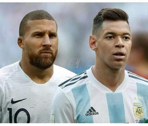 Viajero del tiempo estornuda.
Messi y mbappé: