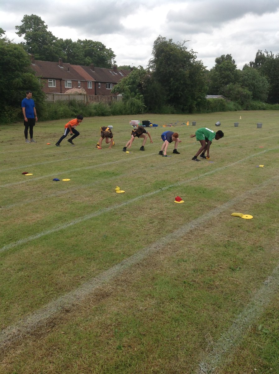 HendalPS's tweet photo. Year 5 have had a wonderful day, participating in the first Sports Day of the year! A big well done to all the children in 5A &amp; 5B! #orcaclass #falconclass #hendalprimaryschool #sportsday #sport https://t.co/CndJx8M7xo