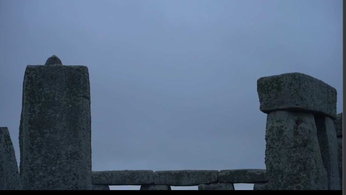 SecretoDruidas's tweet photo. ¡🌻FELIZ LITHA 🌻! Para los celtas, el solsticio de verano era una de sus fiestas más importantes y la de mayor derroche, ya que celebraban una época de abundancia

Hoy en Stonehenge se ha vivido un solsticio especial, aunque con muchas nubes😍 #SummerSolstice #Stonehenge https://t.co/h9x3GJlJ0v